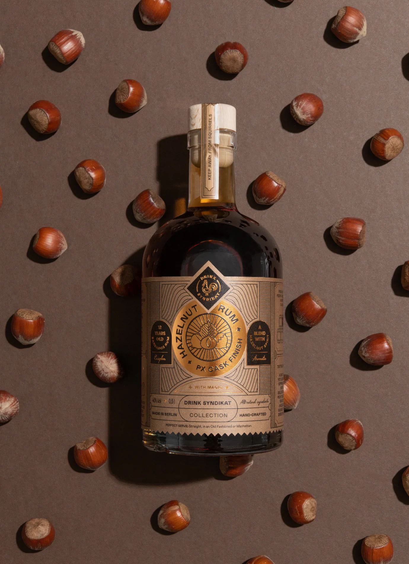 Draufsicht der „Hazelnut Rum“-Flasche