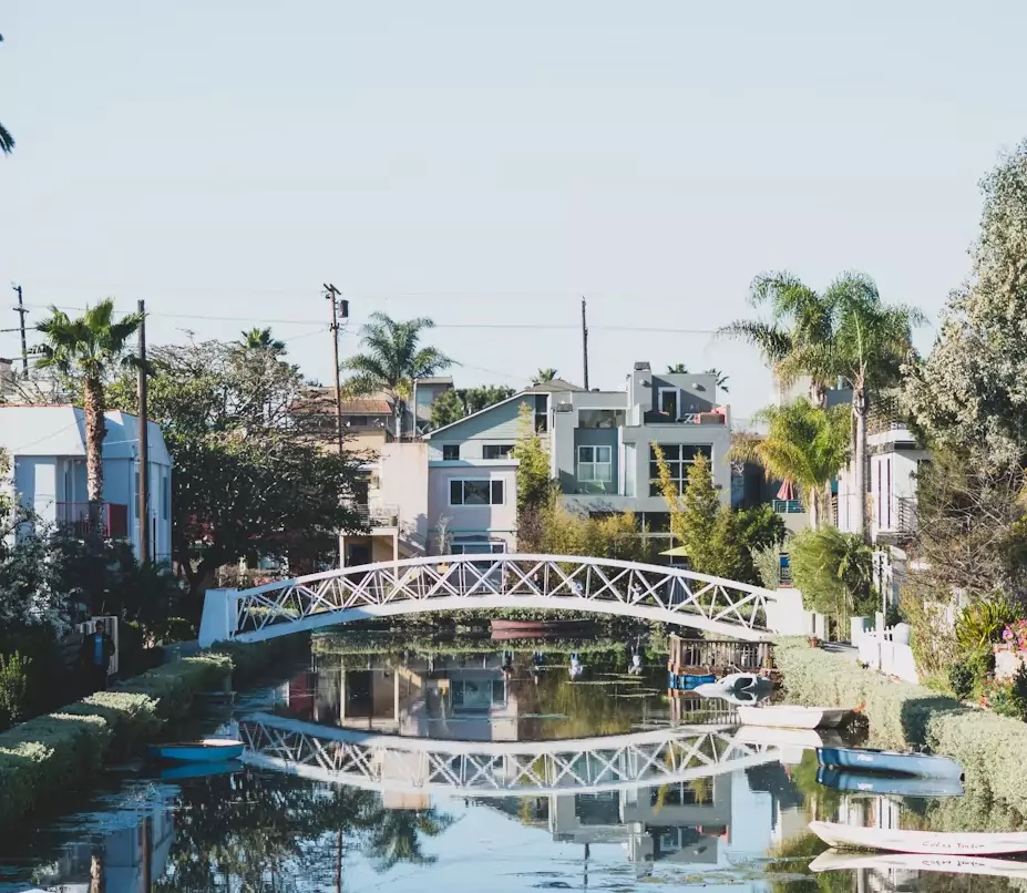 White Glove Management in Venice, Los Angeles