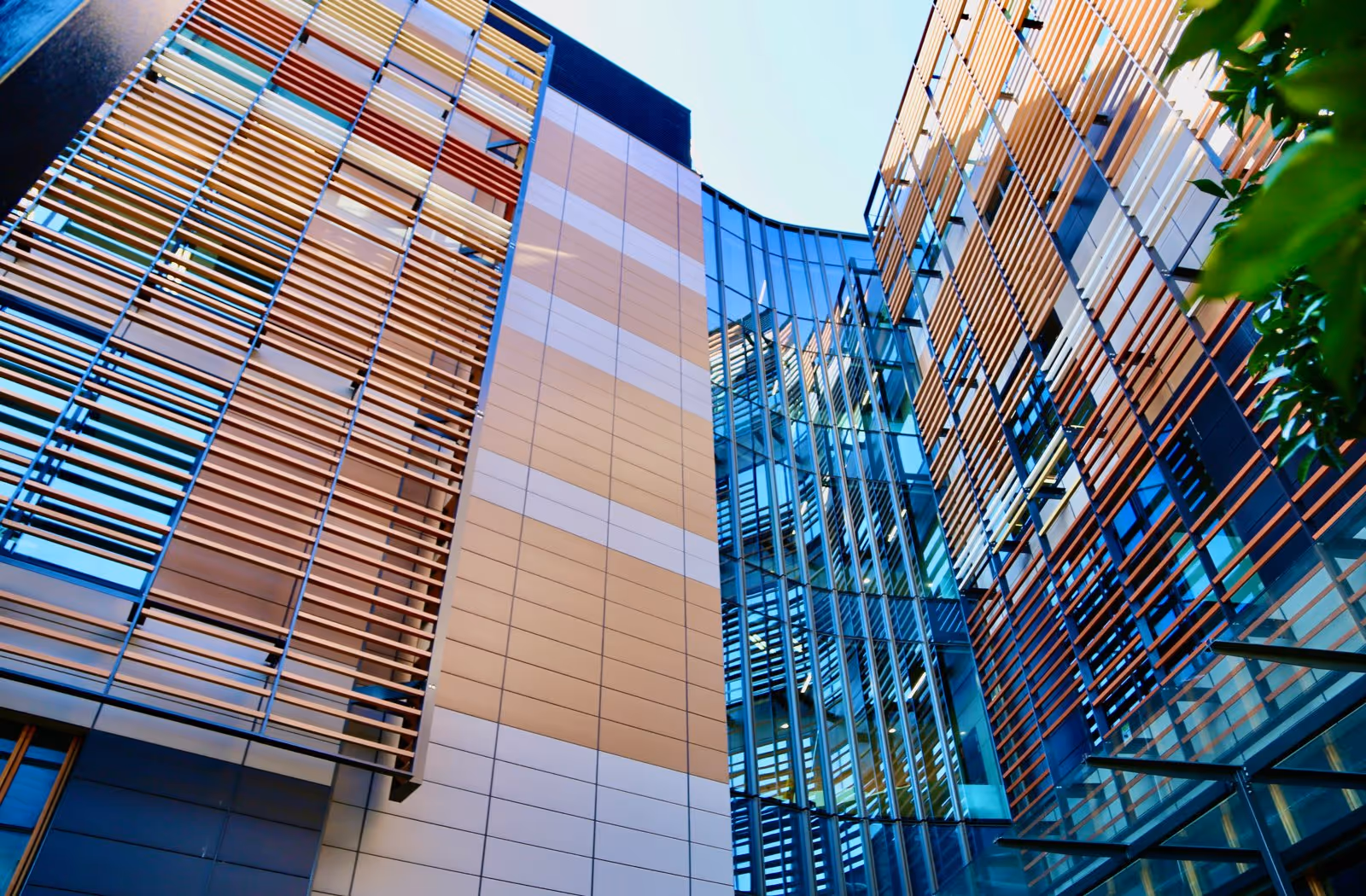 Industrie Arc Tonality Abercrombie Business School