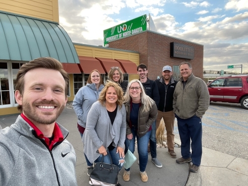 Dan McKeever, Stacy McKeever and leadership team from Snacks Plus Vending with Evan Jarecki, Colton Chastine and Lindsay Easter from Gimme Vending.