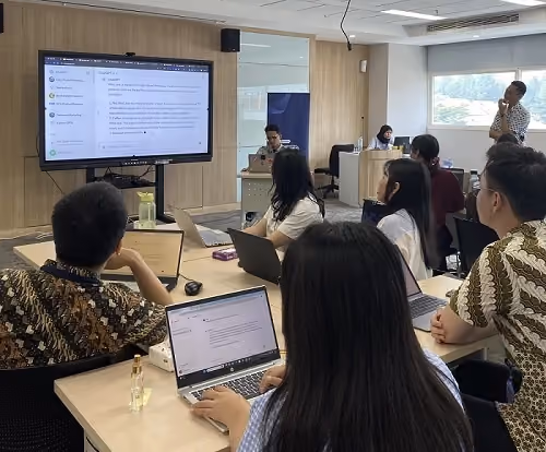Pemanfaatan digital tools dan AI saat pelatihan
