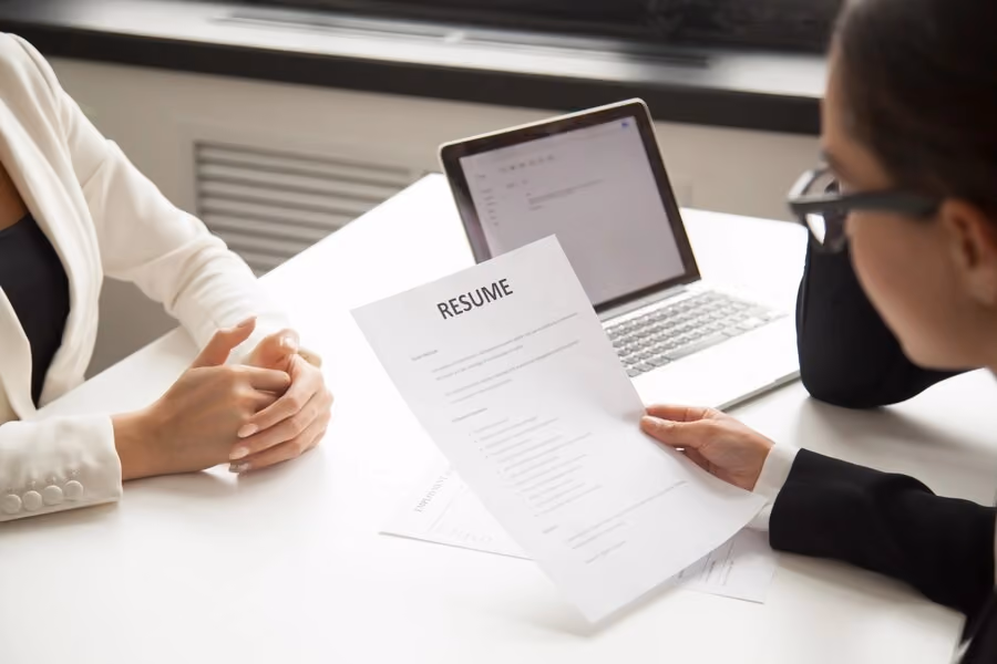cara menanyakan hasil interview lewat email