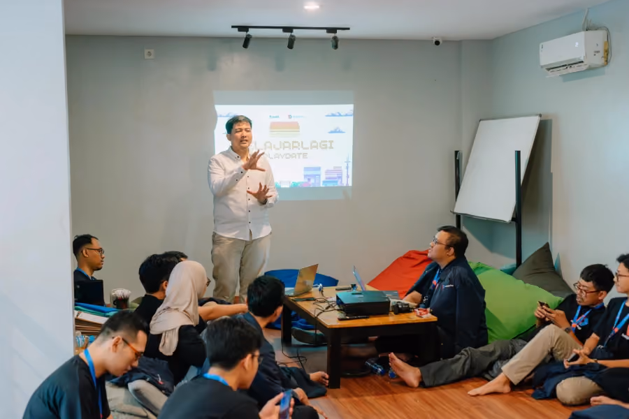 Tema Outing Kantor Bernuansa Edukasi & Pengembangan Diri