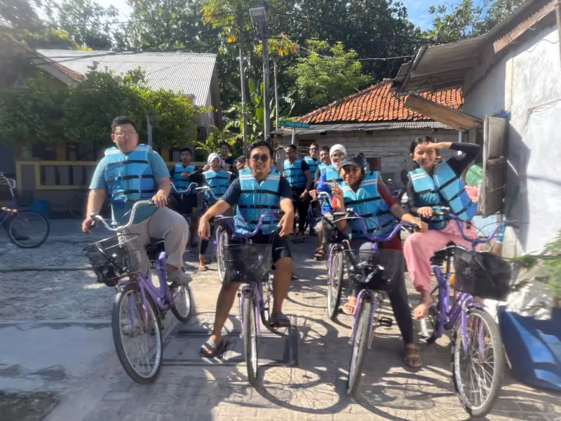Tema Outing Kantor Bernuansa Alam