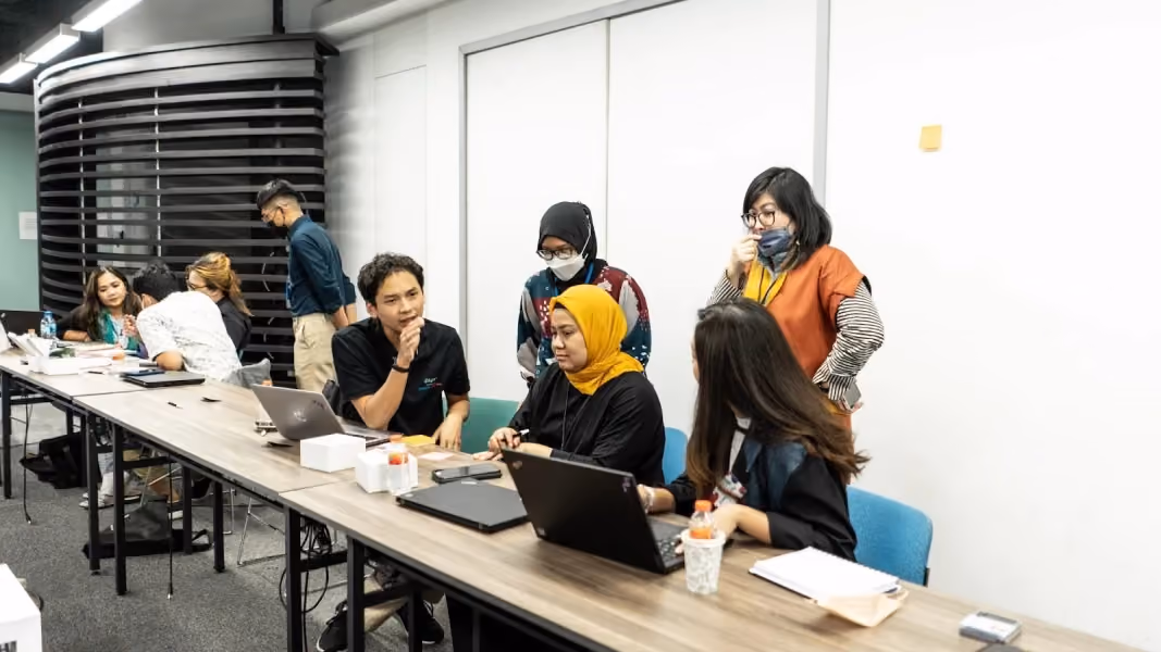Contoh induction training