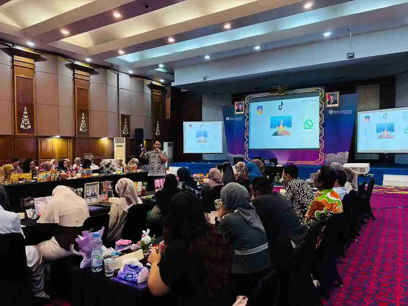 UMKM Belajar Memanfaatkan AI dan Platform Digital Lainnya