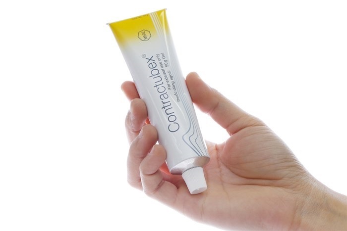 trị sẹo contractubex