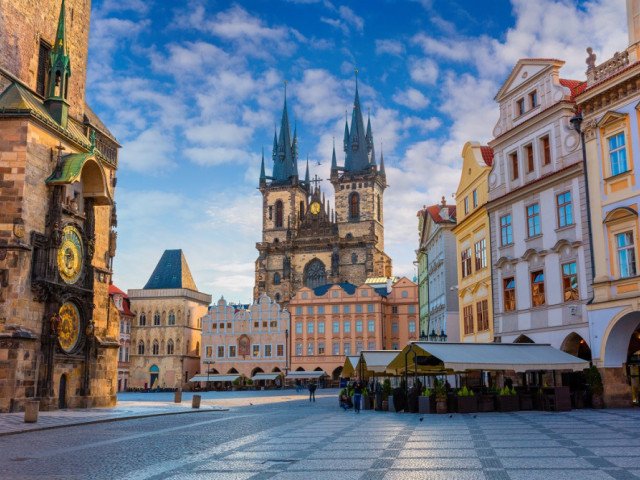 Paris to Prague