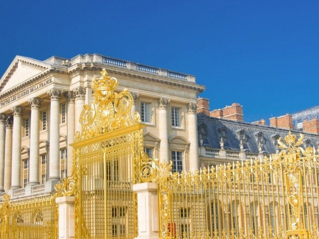 Chateaux of France