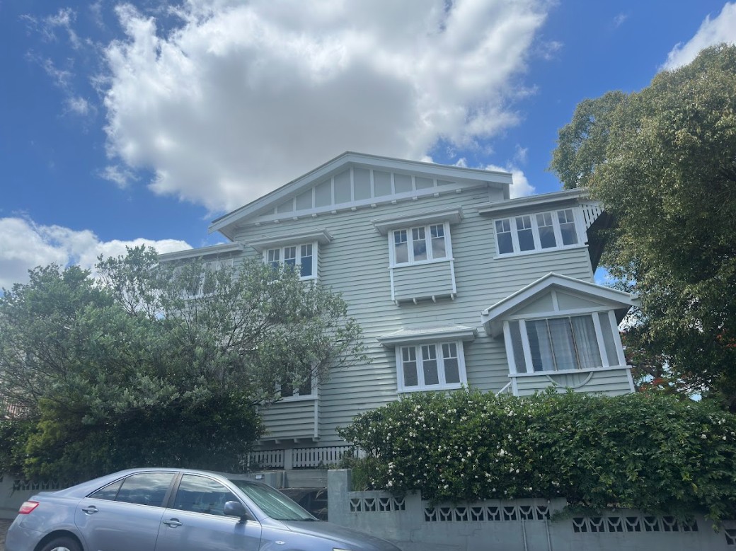 17 Rosary Cres, Highgate Hill