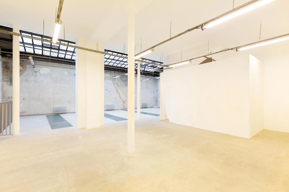 Photo showroom filles du calvaire