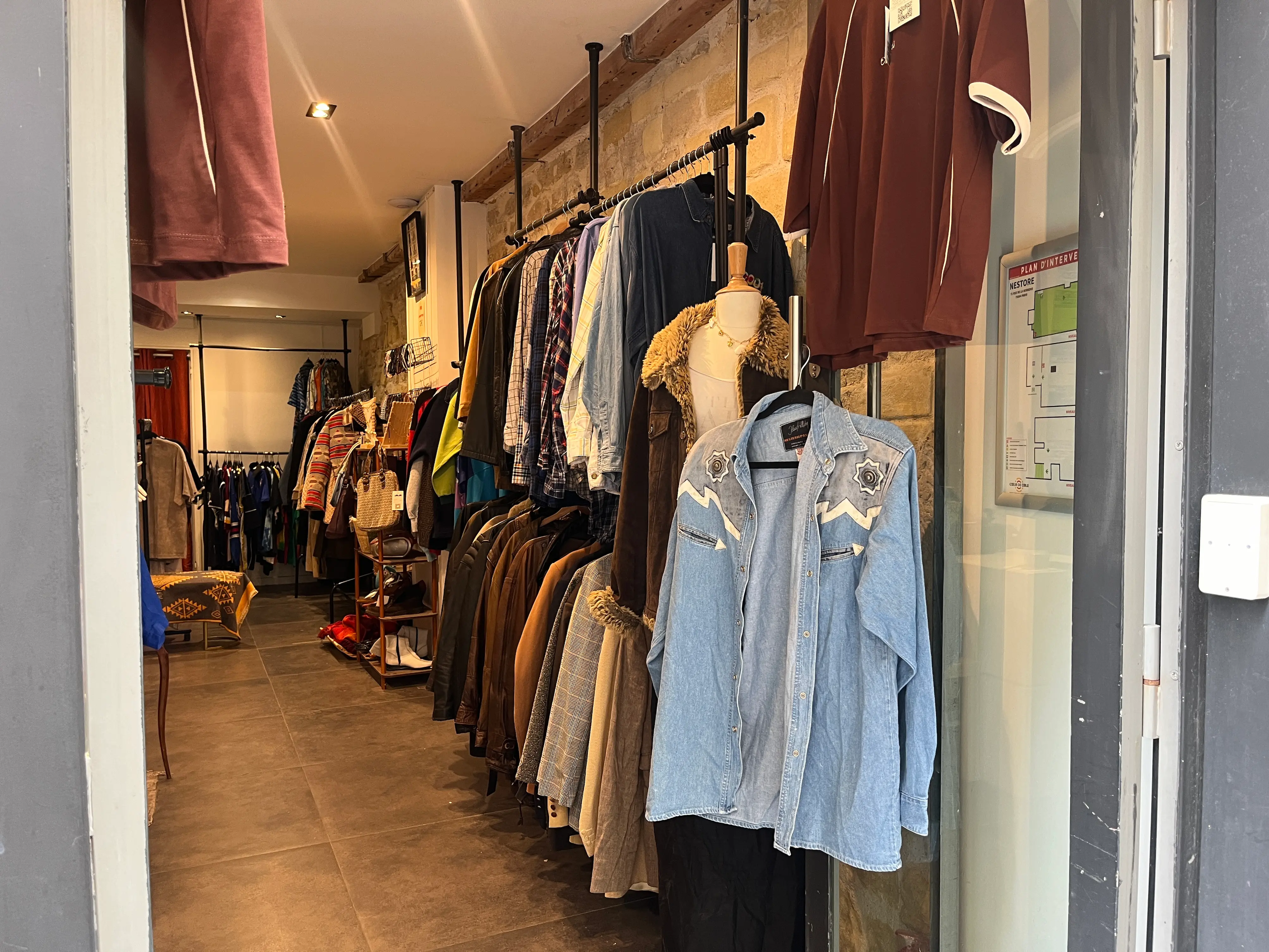 Jiji Vintage Store