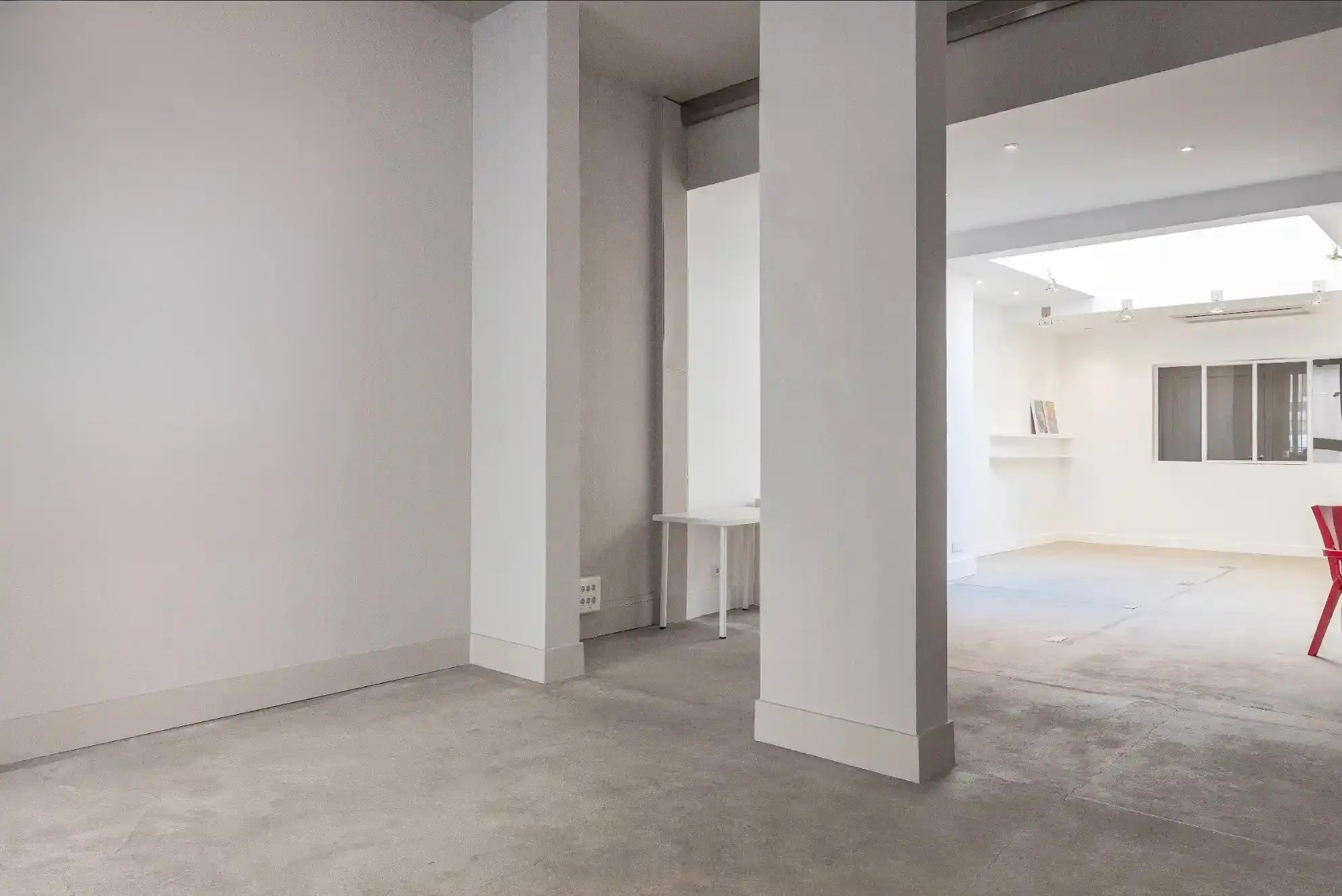 intérieur showroom Yves Toudic Paris 10e