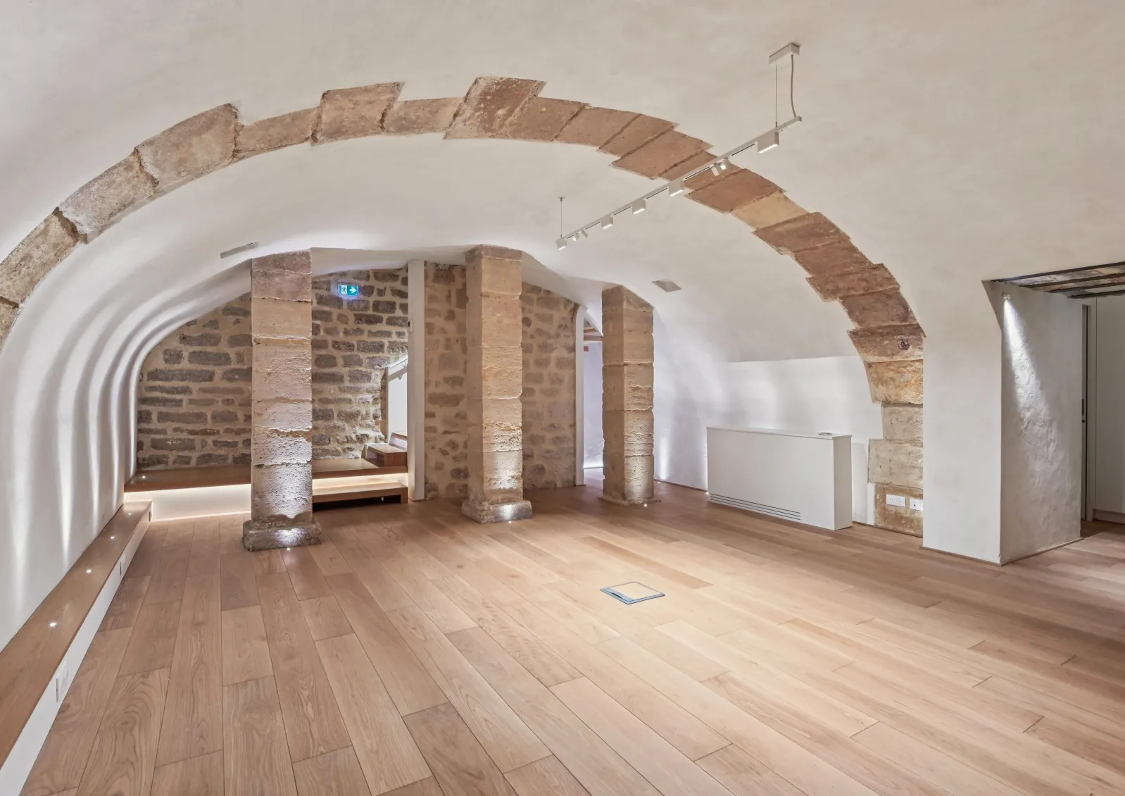 Location showroom rue du Roi Doré, Paris 3e