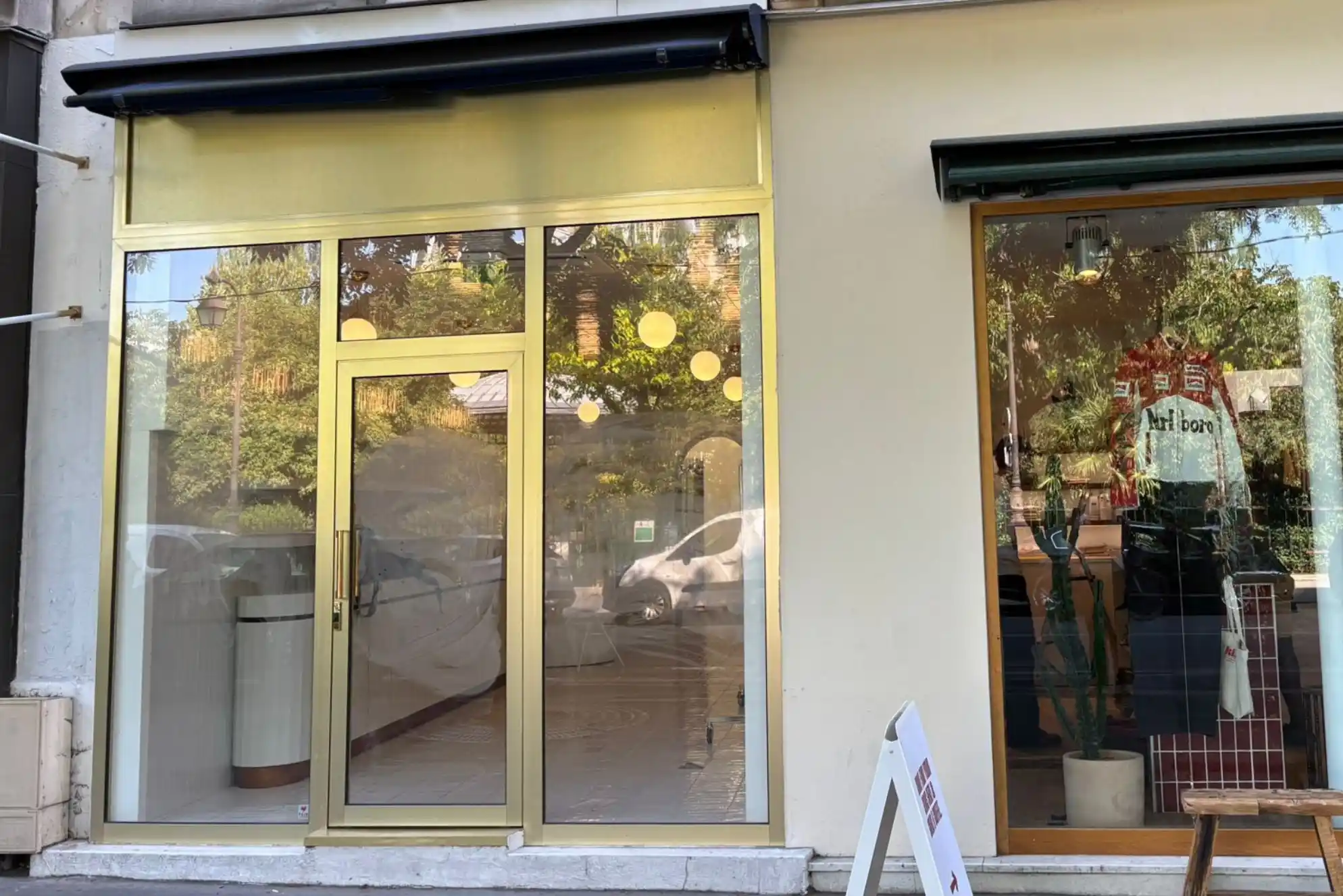 Pop up store for rent on rue de Bretagne, Paris 3rd