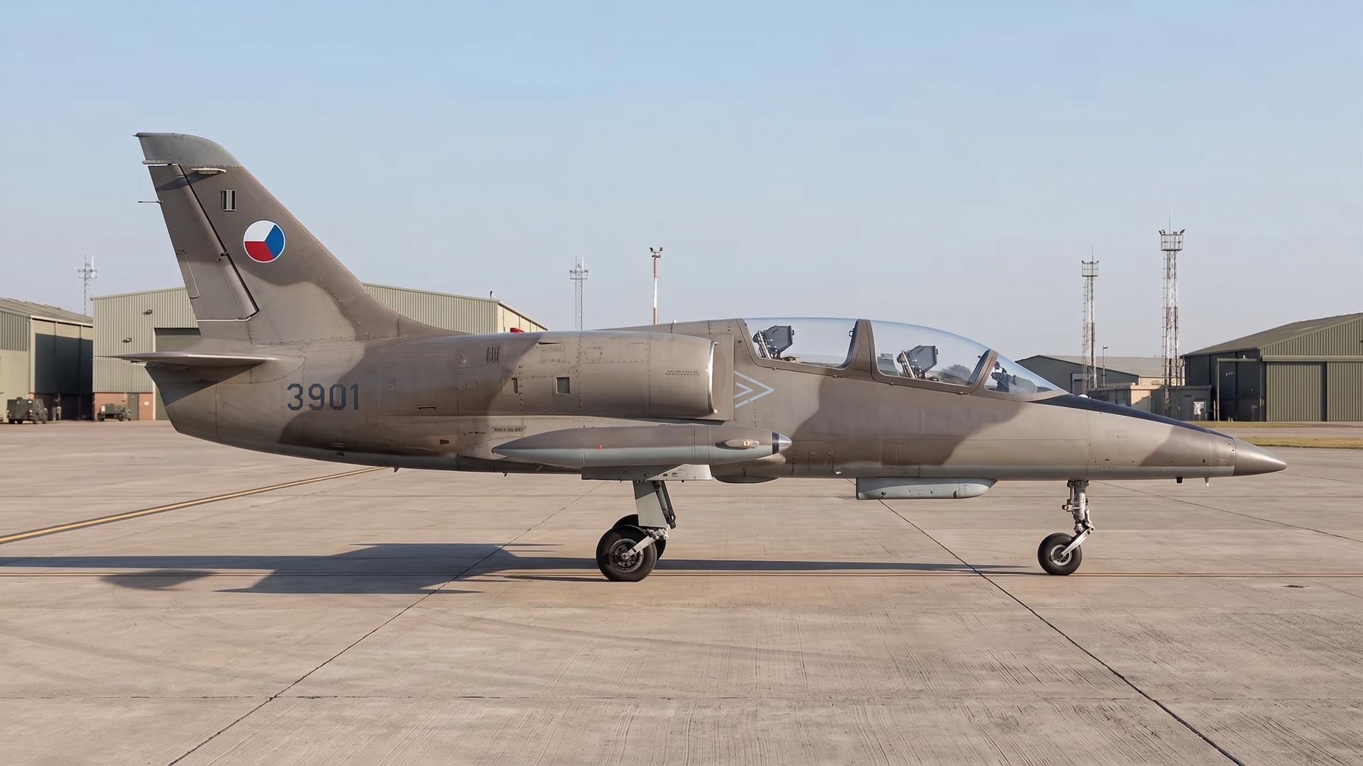 L-39 Albatros side profile