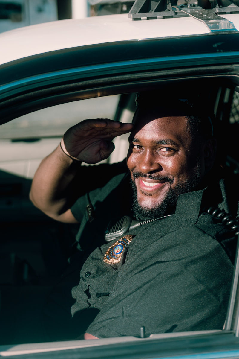 Aaron Garette as Officer Jackson