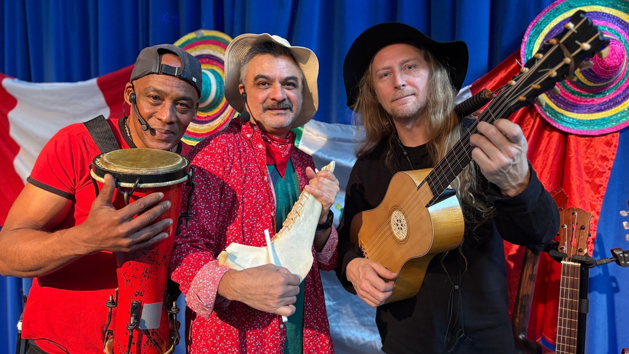 Columbi Egg: Tres músicos – latino fra gulv til tak