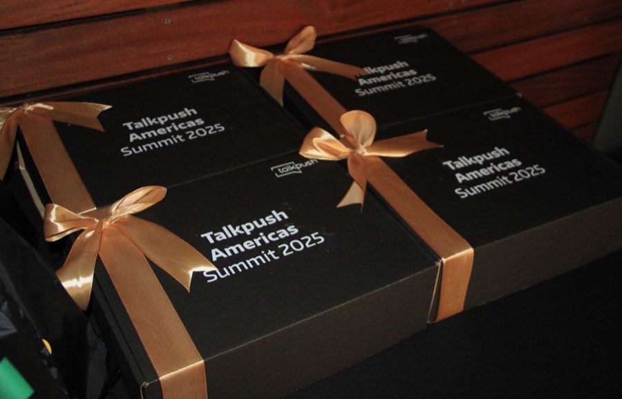 Cajas de regalo del summit con listón dorado