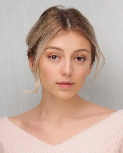 Hollie Steel