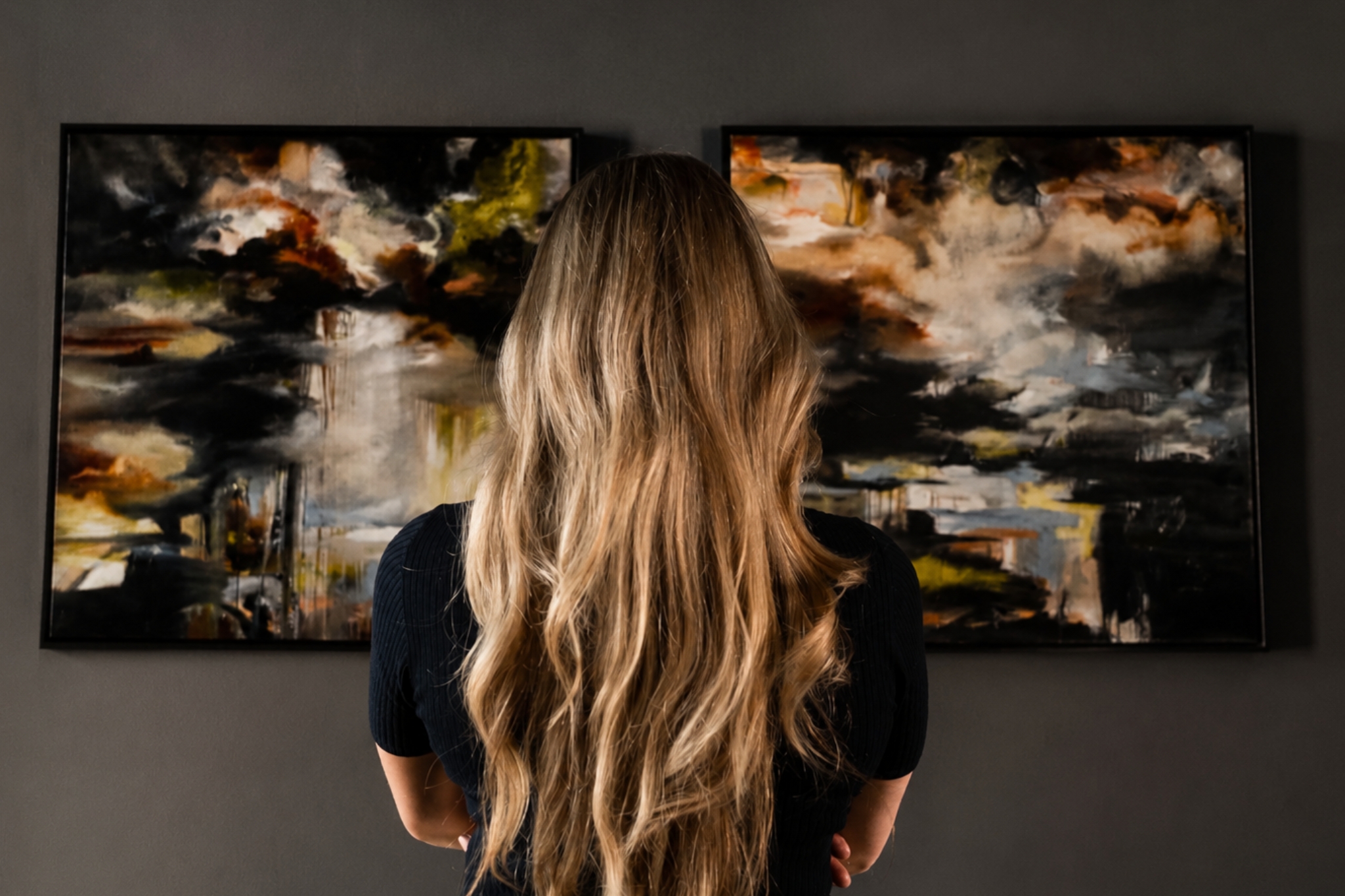 Contemporary Female Artist Carla Raads