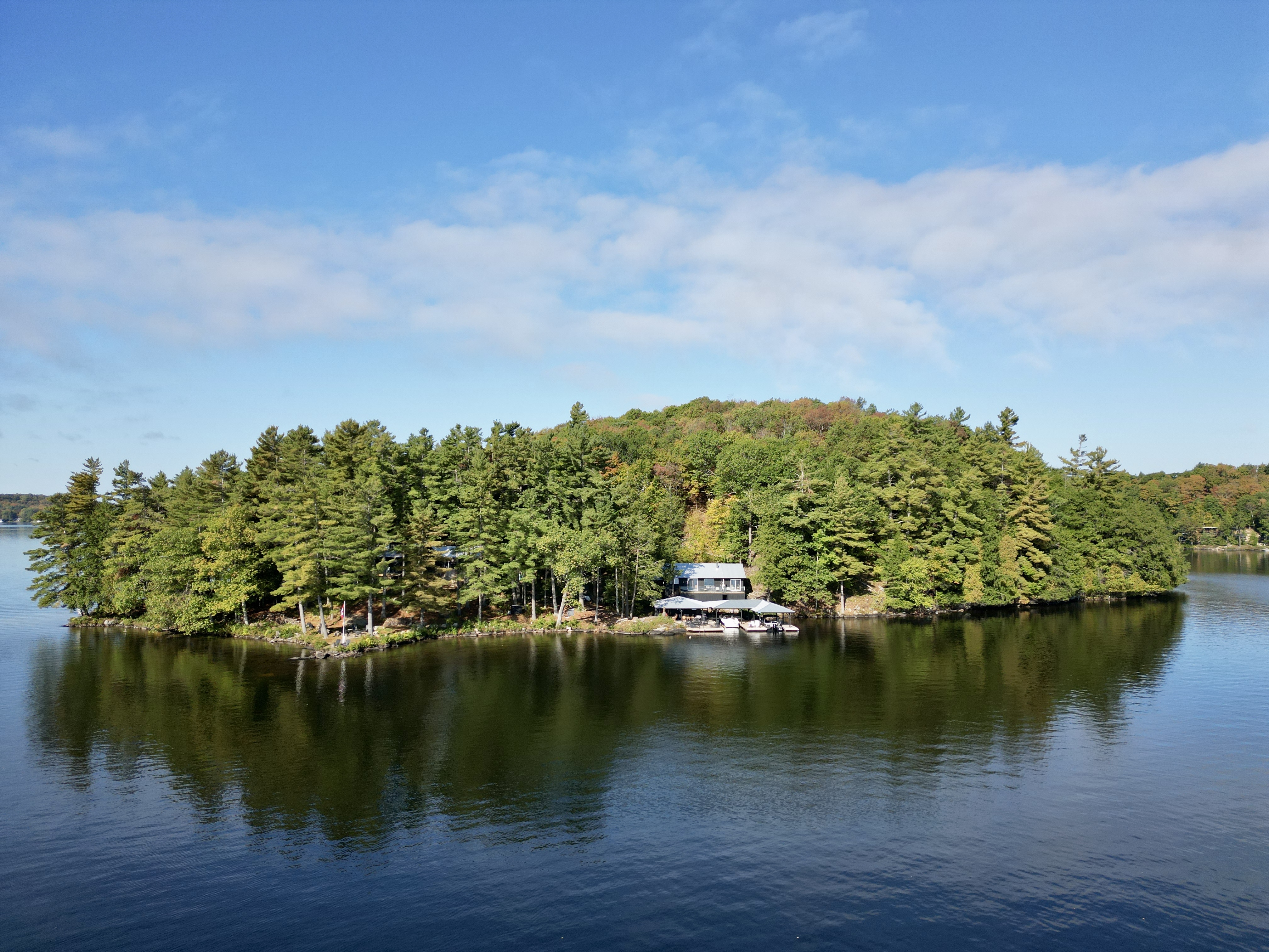 Lake Rosseau - Incredible Island Hideaway in the Ultimate Location