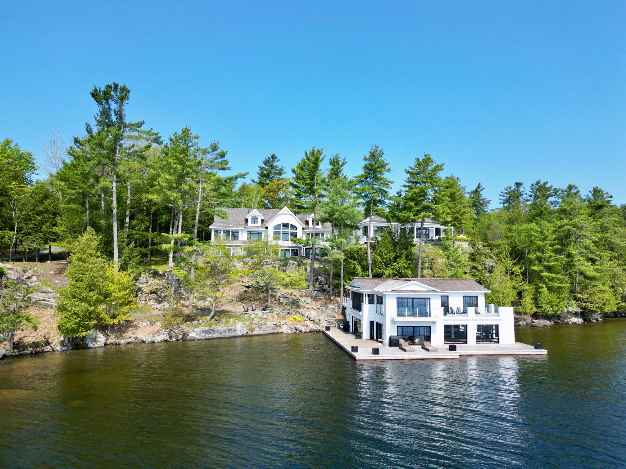 Lake Rosseau - Exquisitely Modern Lake Rosseau Estate