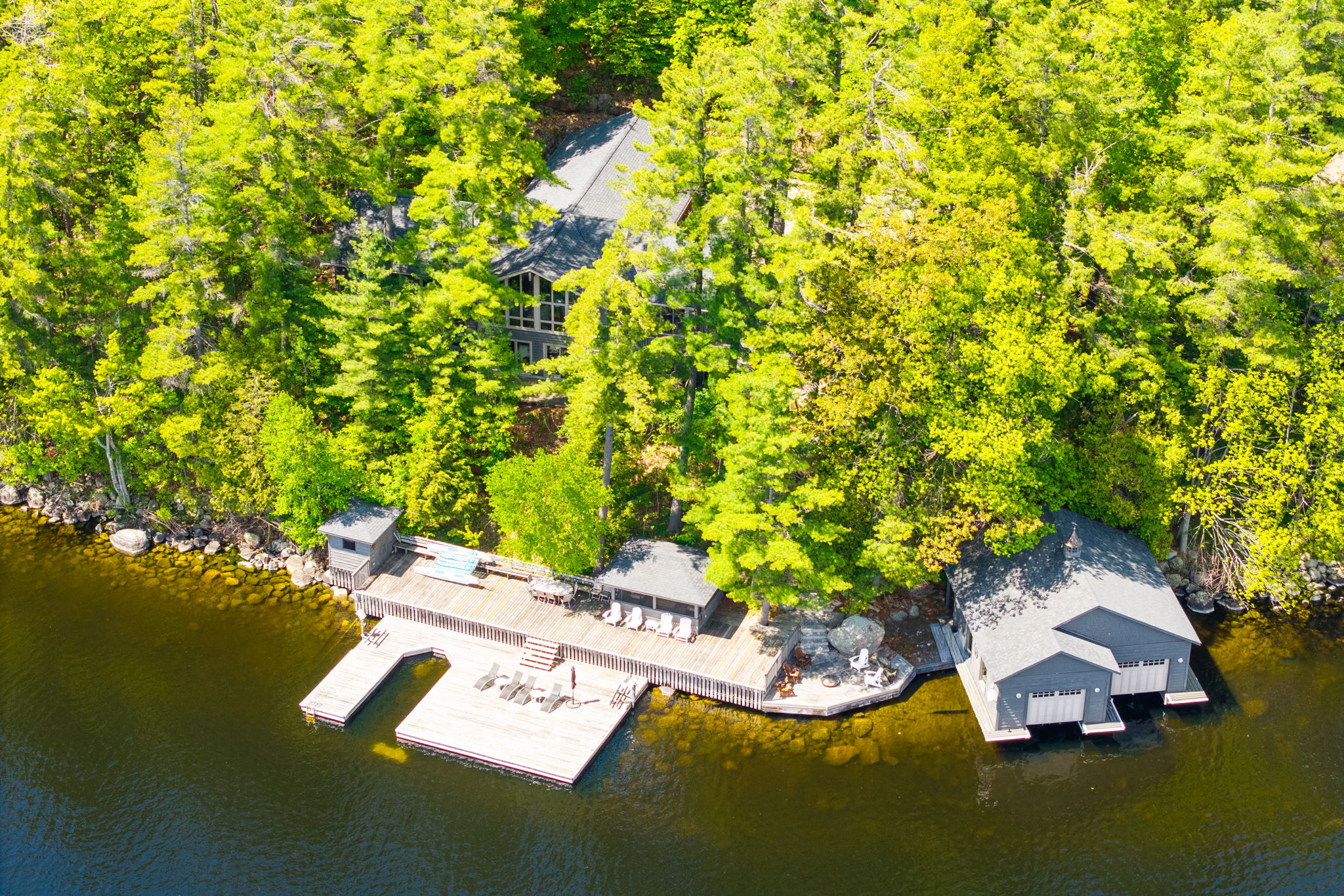Lake Muskoka - Sunshine 4 season Family Cottage Retreat