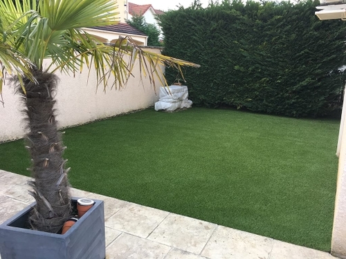 Jardin en gazon synthétique, M+Pose