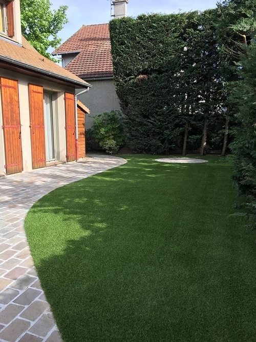 Jardin en gazon synthétique, M+Pose