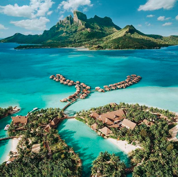 Four Seasons Resort Bora Bora. 
