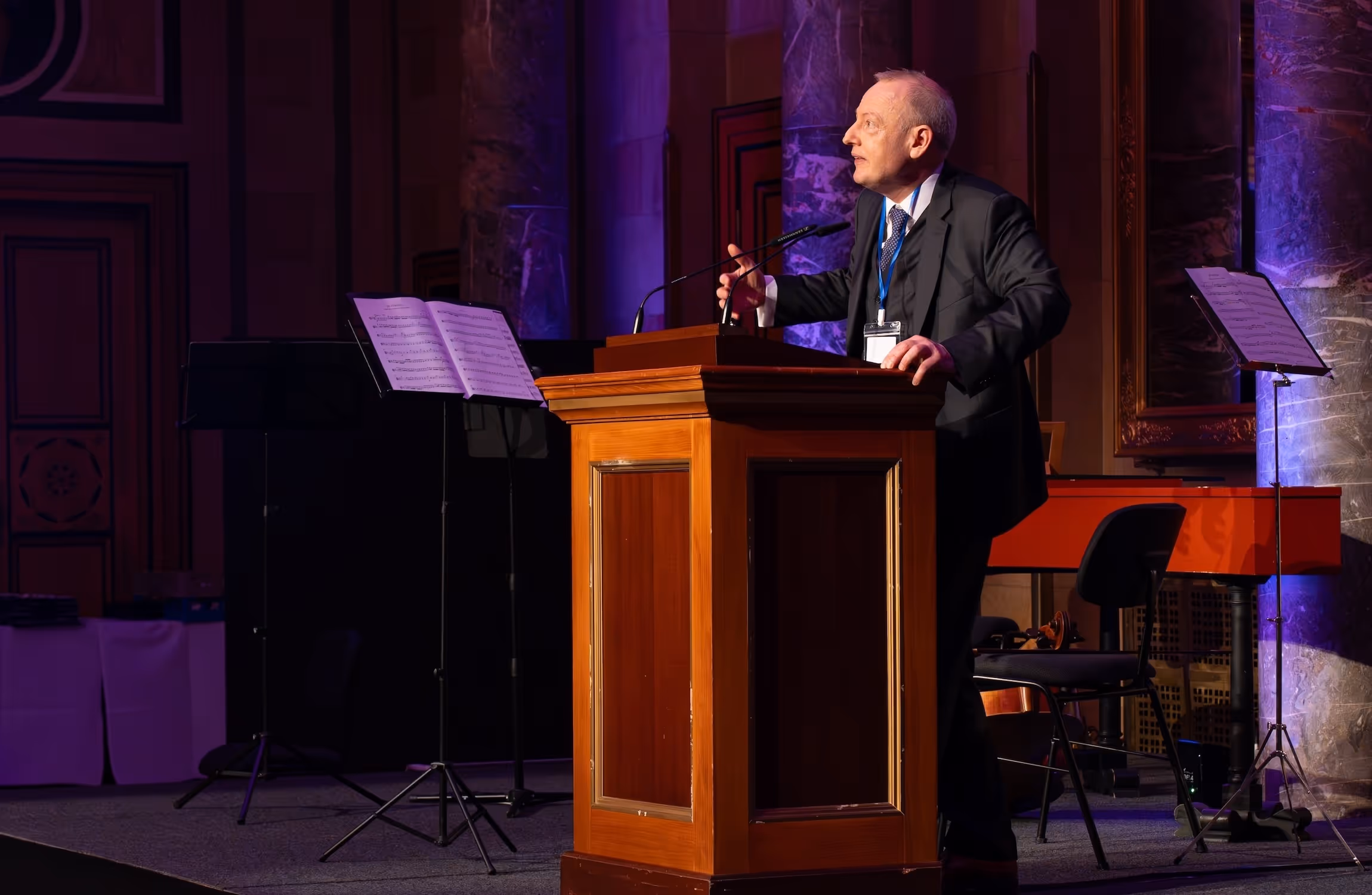 25 Jahre Vogel & Detambel: Dr. Daniel Detambel hält eine Rede