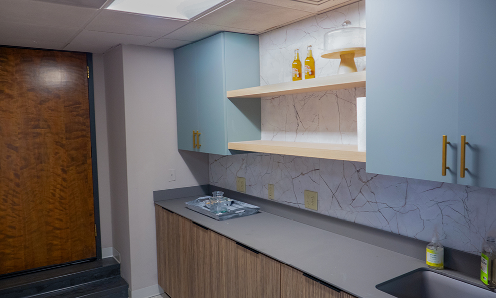 Professional Building suite 706