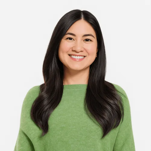 Headshot of Alexandra