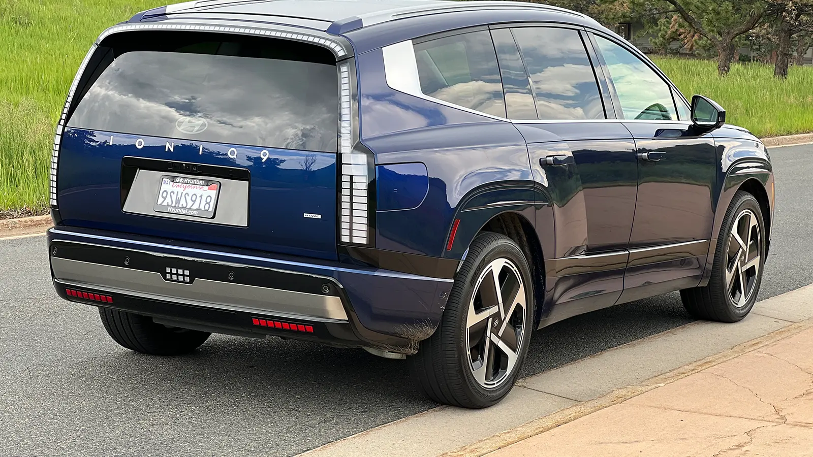 A blue 2025 Hyundai ioniq 9