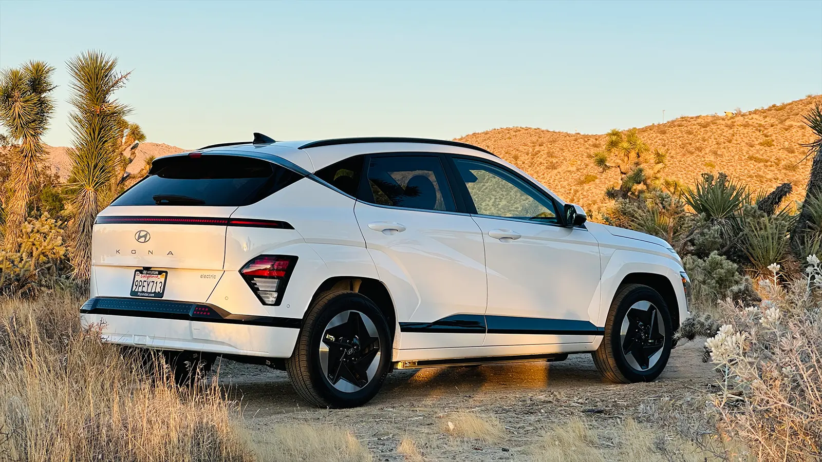 A 2025 Hyundai Kona EV side view
