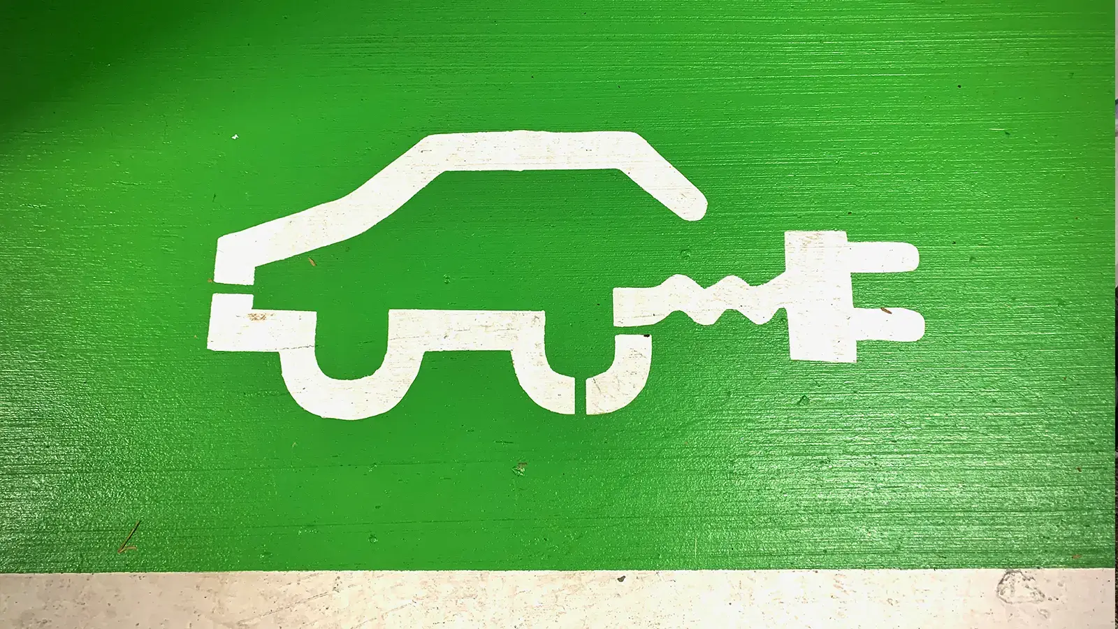 Electric car gauge battery charge