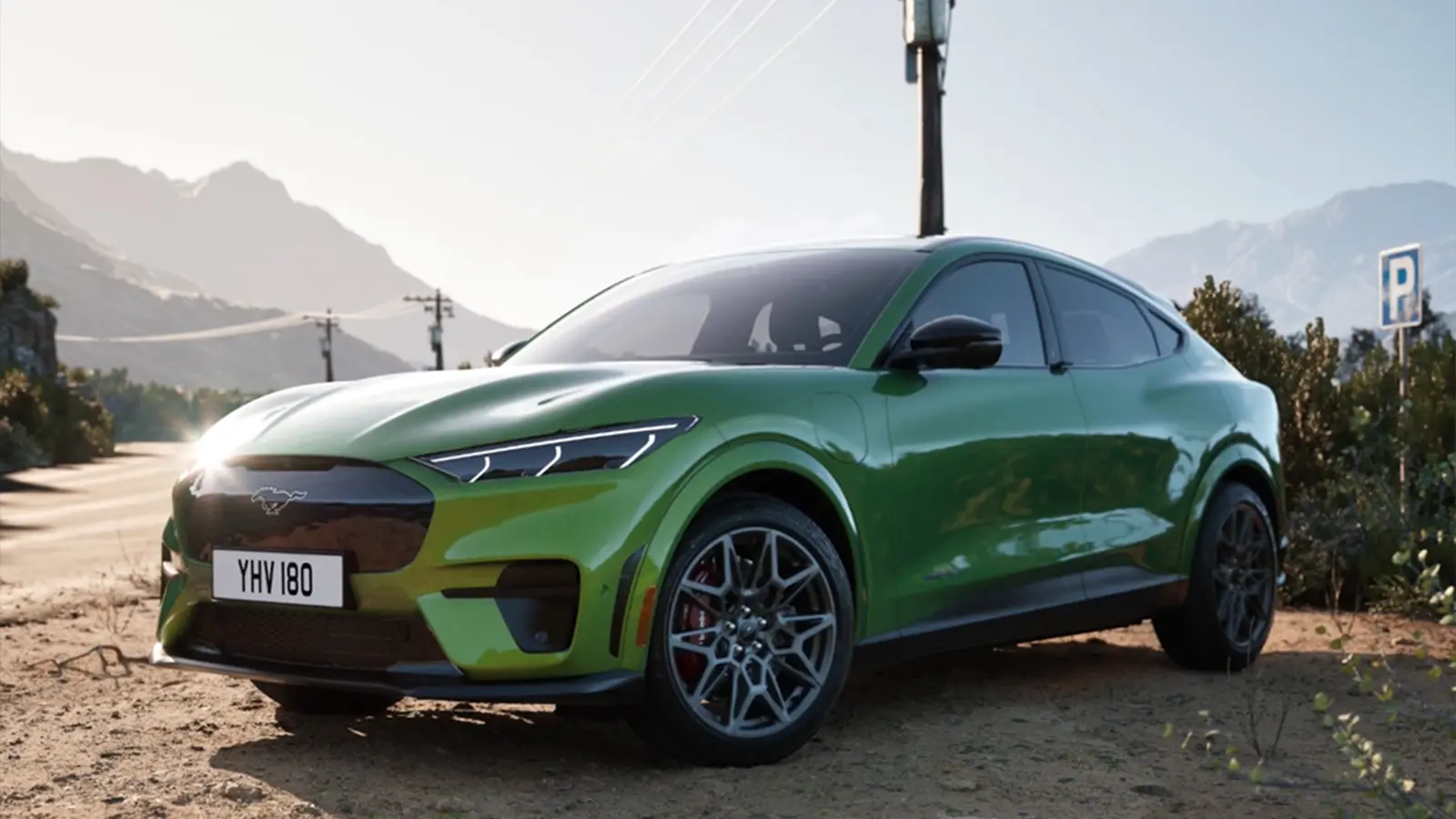 Un Mustang Mach E 8 2025 verde