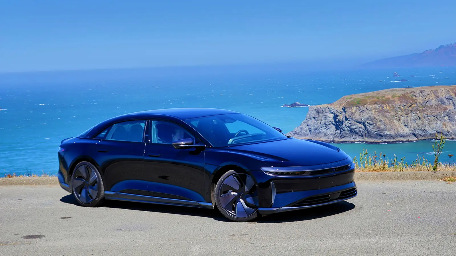 Un Lucid Air Grand Touring 2025 negro