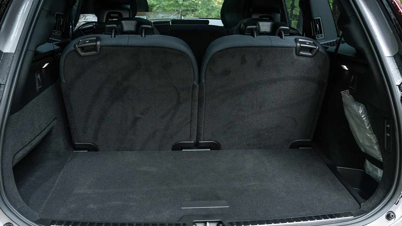 2026 Volvo XC90 B6 Ultra cargo view