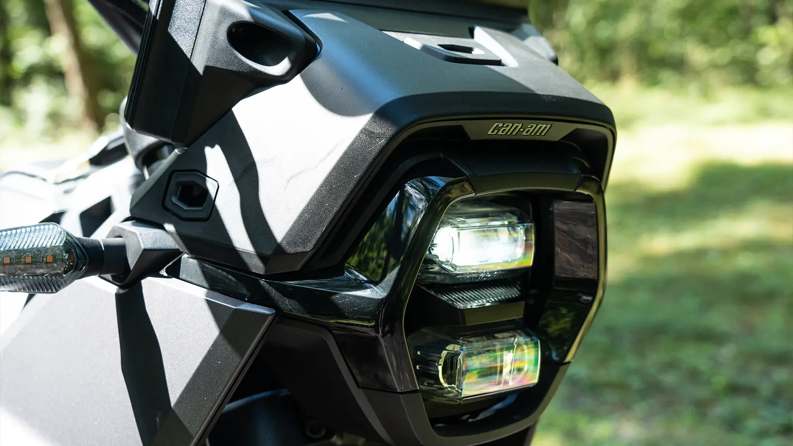 2025 Can-Am Origin head light