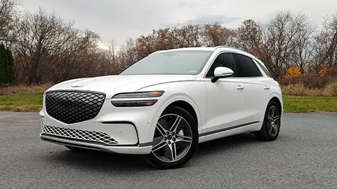 Un Genesis GV70 2026 blanco