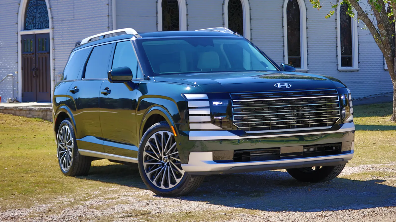 A black 2025 Hyundai Palisade