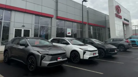 El bZ bajo los reflectores en DCH Freehold Toyota