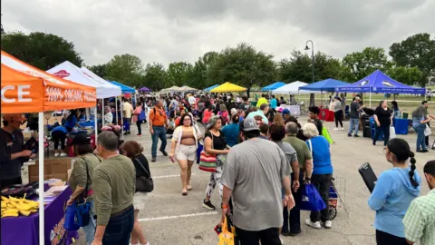 Cientos de residentes de San Antonio asisten al Texas EV Education Project organizado por Hill Country Honda.