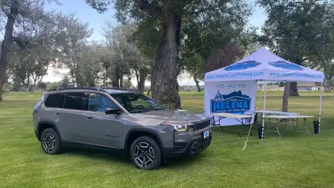 El Jeep Cherokee 2026 destaca durante el evento de dos días en Helena