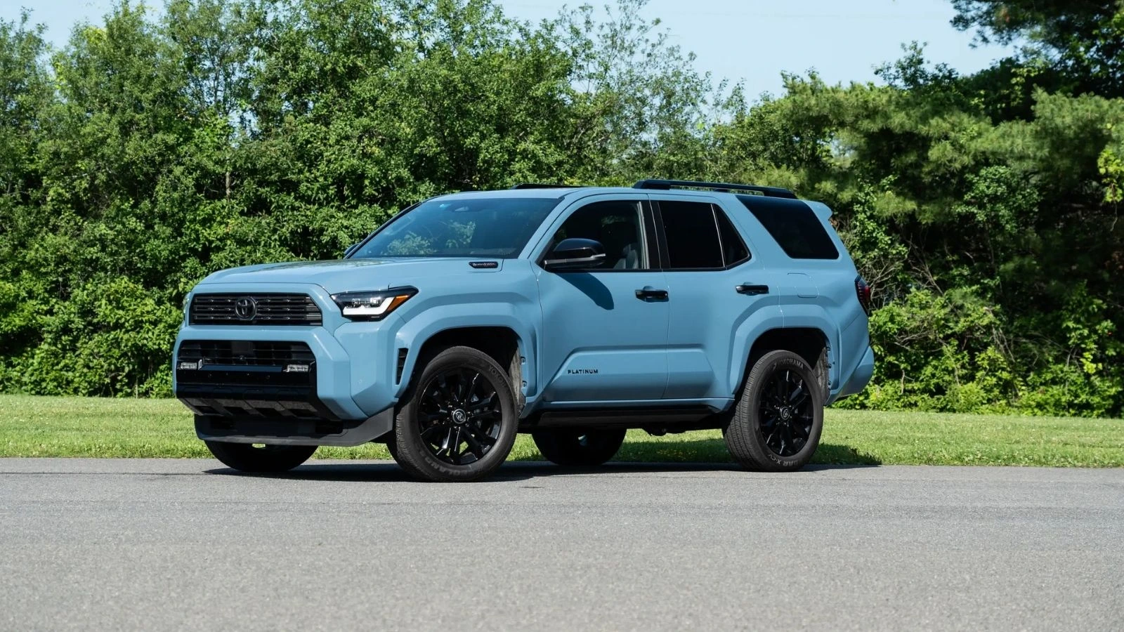 Front Angled Image of a Blue 2026 Toyota 4Runner Platinum with Black Wheels