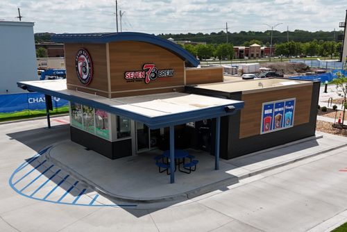 7 Brew Drive Thru Coffee - S. Overland Park