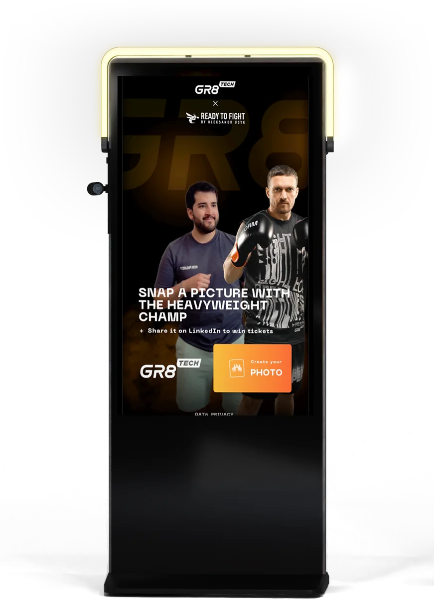 GR8 Tech Fotobox mit Boxweltmeister Oleksandr Usyk