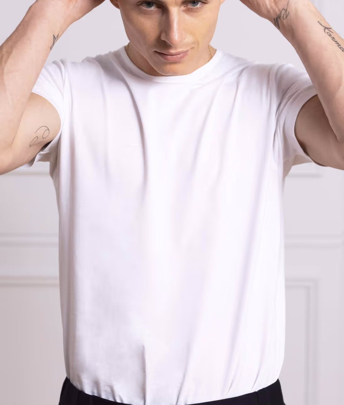 L'Estrange — Tailored tee